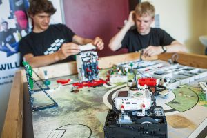 Robotik-Unterricht – Konstrukteure – Magazin SCHULE ONLINE