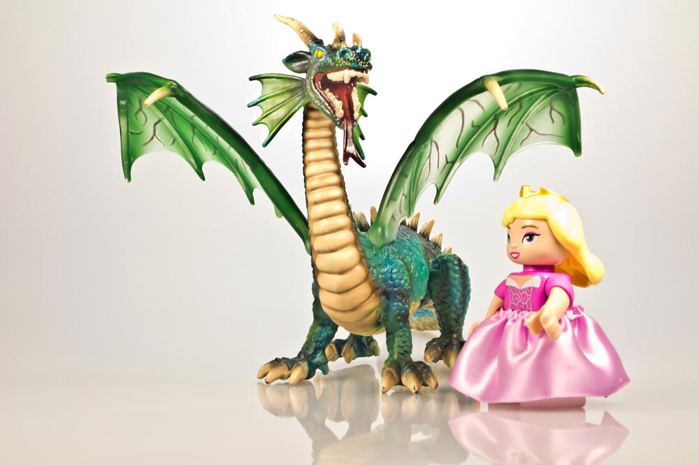 Spielzeug-Drache und -Fee - Bibel-Quiz - Magazin SCHULE