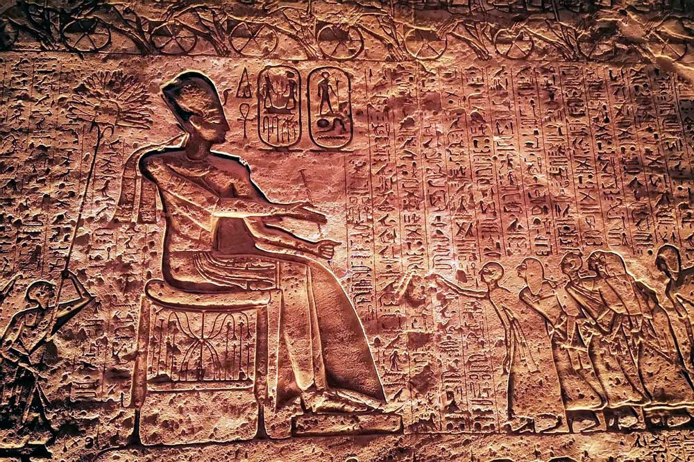 Relief in Abu Simbel – der Traum des Pharao – Bibel-Quiz